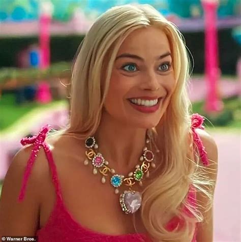 margot robbie barbie chanel necklace.